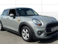 Gebraucht Mini Cooper Hatch 136 PS (100 kW) 2017 Grau Kleinwagen