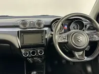 Usado Suzuki Swift SZ5 83 HP (61 kW) 2022 Vermelho Citadino