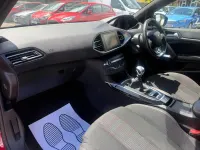 Used Peugeot 308 GT-line 2018 Red Hatchback