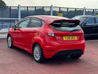 Used Ford Fiesta Titanium 120 HP (88 kW) 2014 Red Hatchback