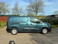 New Peugeot Partner S 131 HP (96 kW) 2026 Kiama blue MPV