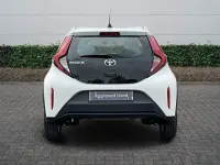 Used Toyota Aygo X PURE 72 HP (52 kW) 2024 White SUV