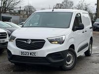 Second-hand Vauxhall Combo S 100 CP (73 kW) 2023 Alb Monovolum
