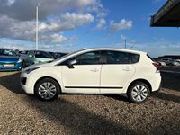 Used Peugeot 3008 Active 2015 White Hatchback