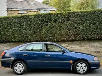 Used Toyota Avensis 127 HP (93 kW) 2001 Blue Hatchback