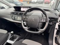 Used Citroën Grand C4 Picasso VTR Sport 120 HP (88 kW) 2016 White MPV