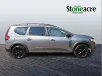 Used Dacia Jogger Extreme 139 HP (102 kW) 2025 Grey MPV