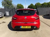 Used Renault Clio Dynamique 90 HP (66 kW) 2015 Red Hatchback