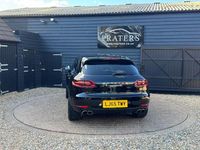Used Porsche Macan Turbo 400 HP (294 kW) 2015 Black SUV