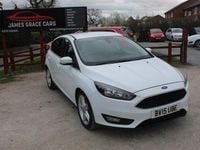 Used Ford Focus Zetec 115 HP (84 kW) 2015 White Hatchback
