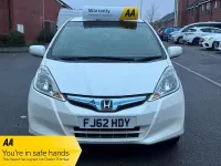 Begagnad Honda Jazz Hybrid 99 HK (72 kW) 2012 Vit Halvkombi