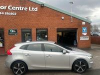 Used Volvo V40 R-Design 122 HP (89 kW) 2018 Silver Hatchback