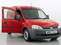 Used Vauxhall Combo 75 HP (55 kW) 2008 Red MPV