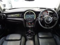 Used Mini Cooper S Hatch 192 HP (141 kW) 2018 White Hatchback