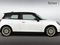 Used Mini Cooper Hatch 133 kW (181 HP) 2025 White Hatchback