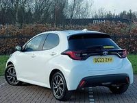 Used Toyota Yaris Hybrid Design 116 HP (85 kW) 2023 White Hatchback