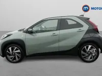Used Toyota Aygo X 72 HP (52 kW) 2024 Green SUV