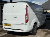 Usado Ford Transit Custom Limited 130 CV (95 kW) 2021 Blanco Van