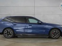 Used BMW 520 M Sport 205 HP (150 kW) 2025 Blue Estate