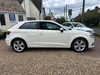 Begagnad Audi A3 Sport 140 HK (102 kW) 2014 Vit Halvkombi