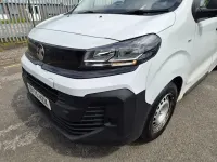 Used Vauxhall Vivaro 2025 White MPV