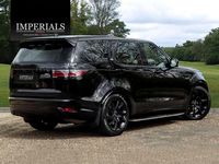 Usado Land Rover Discovery 5 R-Dynamic 250 HP (183 kW) 2021 Preto SUV