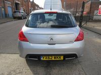 Używany Peugeot 308 Active 92 KM (67 kW) 2012 Srebrny Hatchback