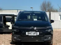Używany Citroën C4 Shine 2017 Czarny Hatchback