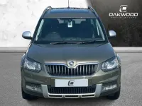 Used Skoda Yeti LAURIN & KLEMENT 140 HP (102 kW) 2015 Green SUV