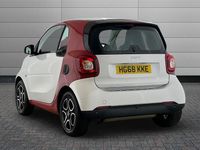 Used Smart ForTwo Coupé Premium 90 HP (66 kW) 2018 White Coupe