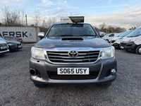 Used Toyota HiLux 171 HP (125 kW) 2016 Grey Pickup