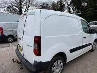 Begagnad Peugeot Partner 2016 Vit