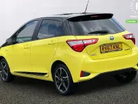 Used Toyota Yaris Edition 101 HP (74 kW) 2017 Yellow Hatchback