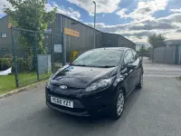 Gebraucht Ford Fiesta 82 PS (60 kW) 2010 Schwarz Kleinwagen