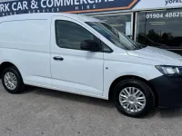 Begagnad VW Caddy S 2022 Vit Minibuss
