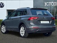 Usado VW Tiguan Life 150 HP (110 kW) 2024 Cinzento SUV