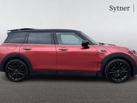 Usado Mini Cooper Clubman Classic 134 CV (98 kW) 2022 Rojo Familiar