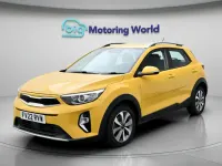 Used Kia Stonic 99 HP (72 kW) 2022 Yellow SUV