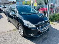 Used Peugeot 208 Allure 68 HP (50 kW) 2012 Black Hatchback