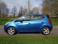 Used Kia Venga 125 HP (91 kW) 2010 Blue Hatchback