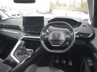 Gebraucht Peugeot 5008 Allure+ 130 PS (95 kW) 2022 Grau SUV