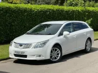 Used Toyota Avensis 2010 White Estate