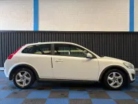 Used Volvo C30 100 HP (73 kW) 2010 White Hatchback