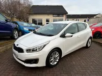 Begagnad Kia Ceed 134 HK (98 kW) 2016 Vit Halvkombi