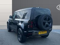 Used Land Rover Defender HSE Dynamic 249 HP (183 kW) 2023 Estate