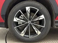 New MG HS SE 2025 Tri coat  dynamic red SUV