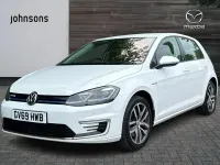 Begagnad VW e-Golf 97 kW (132 HK) 2019 Vit Halvkombi