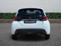 Used Toyota Yaris Design 116 HP (85 kW) 2024 White Hatchback
