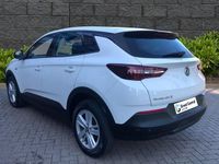 Used Vauxhall Grandland X S 130 HP (95 kW) 2019 White SUV