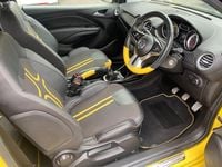 Second-hand Vauxhall Adam Slam 100 CP (73 kW) 2017 Galben Hatchback